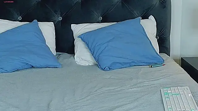 Kim Redd online show from 8, 3, 2026