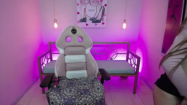 Ashley benson x online show from 3, 3, 2026