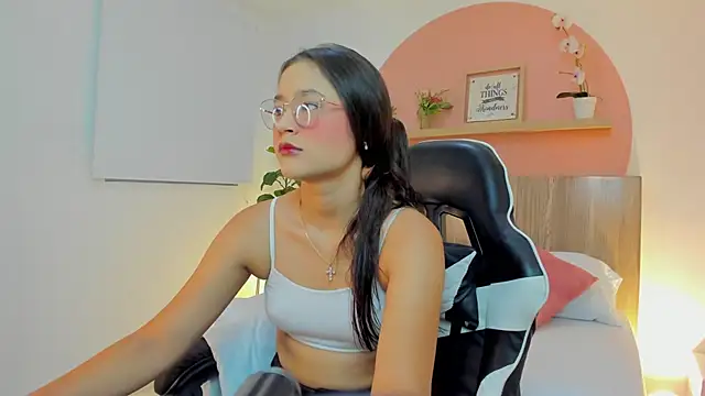 ivette swan online show from 18, 4, 2026