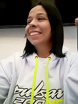 RossyAlvarez online show from 23, 7, 2026