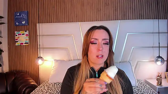 Xara Shadow online show from 26, 4, 2026