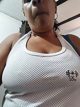 Snapshot of Zeyllyjhonson chatting on 8, 6, 2026 Zeyllyjhonson online show from 8, 6, 2026