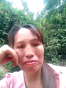 Snapshot of Gummiesu chatting on 17, 5, 2026 Gummiesu online show from 17, 5, 2026