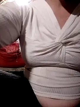 Snapshot of Gummiesu chatting on 11, 6, 2026 Gummiesu online show from 11, 6, 2026