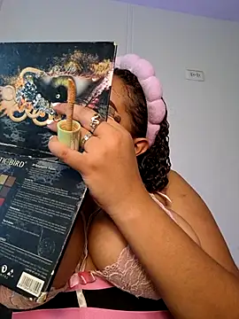 curly girl 31 online show from 13, 2, 2026