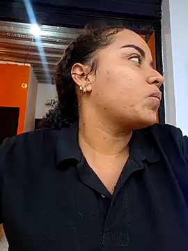 Snapshot of curly_girl_31 chatting on 30, 6, 2026 curly girl 31 online show from 30, 6, 2026