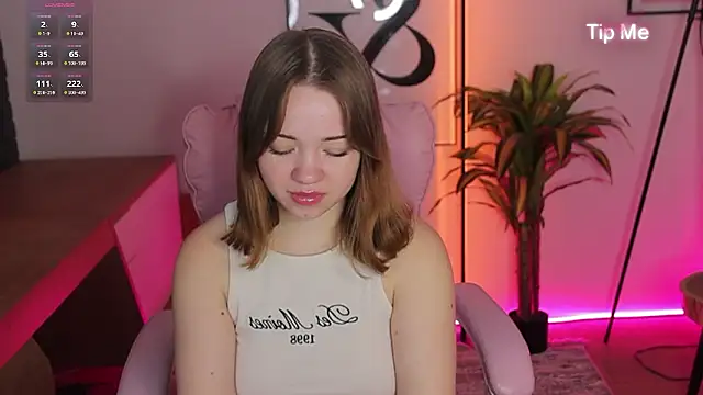 Kiss Moon online show from 28, 2, 2026