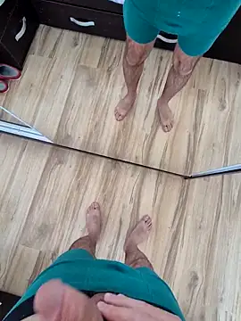 Snapshot of vali23 chatting on 4, 3, 2026 vali23 online show from 4, 3, 2026