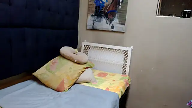 EbonyEmpressMilf online show from 27, 4, 2026