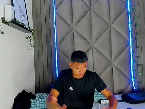 AndrewKenoxx  online show from 8, 3, 2026