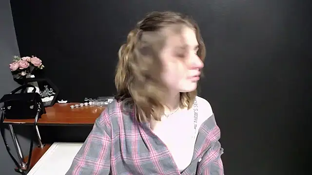 Sunny siren online show from 8, 2, 2026