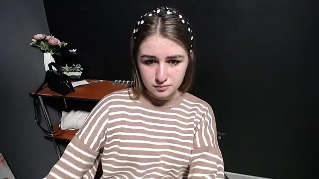 Sunny siren online show from 6, 4, 2026