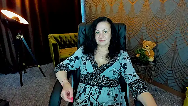 IrissMoon online show from 3, 6, 2026