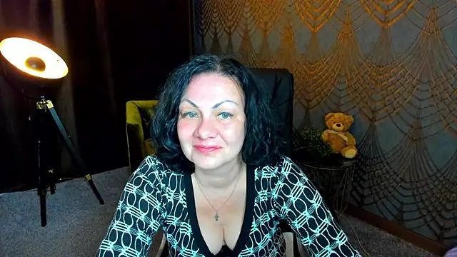 IrissMoon online show from 11, 6, 2026