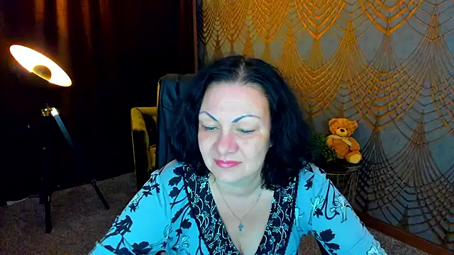 IrissMoon online show from 12, 6, 2026