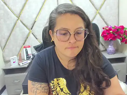 Sarah Boobs  online show from 24, 4, 2026