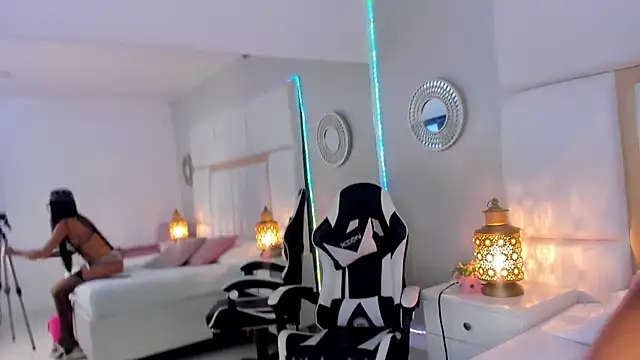 AbannyRogerss online show from 24, 7, 2026