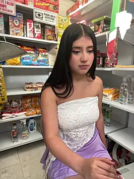 StrawberryPink  online show from 18, 4, 2026