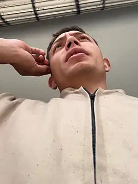 santiObrero online show from 22, 4, 2026