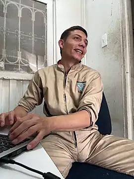 santiObrero online show from 25, 4, 2026