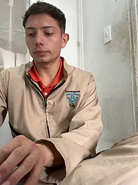 santiObrero online show from 10, 6, 2026