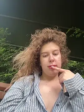 Snapshot of LilianBliss chatting on 13, 6, 2026 LilianBliss online show from 13, 6, 2026