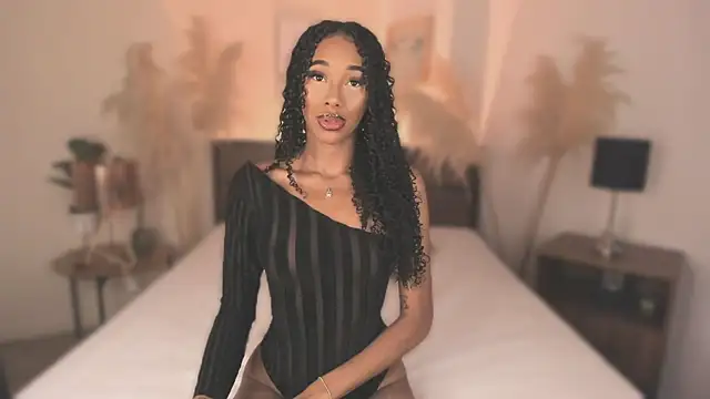 KaryMooon online show from 10, 4, 2026