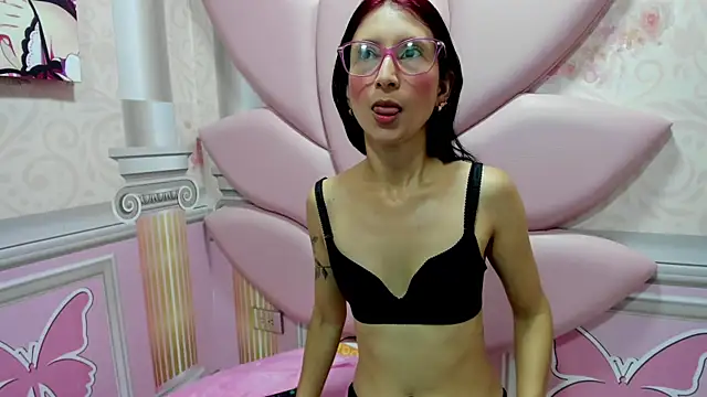 Snapshot of zaira_skinny chatting on 24, 5, 2026 zaira skinny online show from 24, 5, 2026