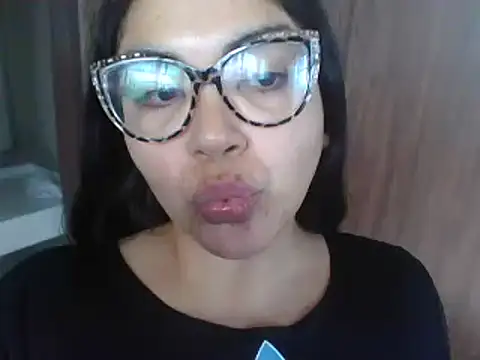 Snapshot of ladystichita chatting on 21, 6, 2026 ladystichita online show from 21, 6, 2026