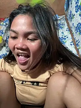 PinaySkinnyJust18 online show from 22, 4, 2026