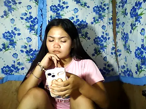 Snapshot of PinaySkinnyJust18 chatting on 29, 4, 2026 PinaySkinnyJust18 online show from 29, 4, 2026