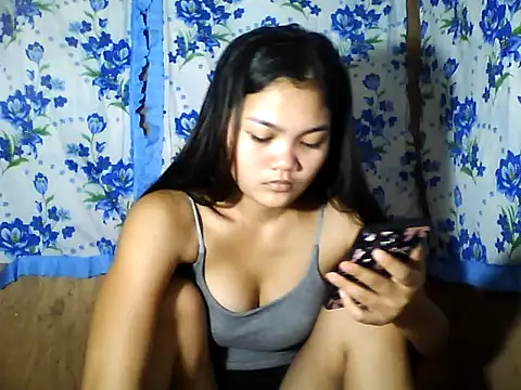 Snapshot of PinaySkinnyJust18 chatting on 30, 4, 2026 PinaySkinnyJust18 online show from 30, 4, 2026