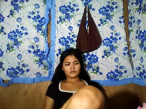 Snapshot of PinaySkinnyJust18 chatting on 9, 5, 2026 PinaySkinnyJust18 online show from 9, 5, 2026