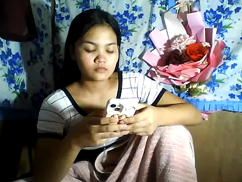 Snapshot of PinaySkinnyJust18 chatting on 22, 5, 2026 PinaySkinnyJust18 online show from 22, 5, 2026