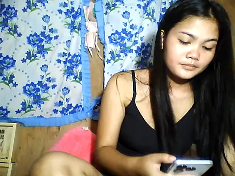 Snapshot of PinaySkinnyJust18 chatting on 11, 6, 2026 PinaySkinnyJust18 online show from 11, 6, 2026