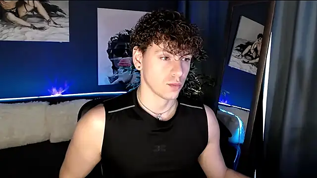 Snapshot of TylerGibson chatting on 9, 7, 2026 TylerGibson online show from 9, 7, 2026