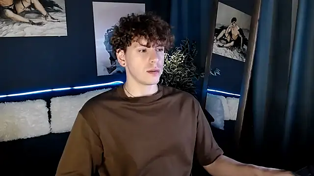 Snapshot of TylerGibson chatting on 23, 7, 2026 TylerGibson online show from 23, 7, 2026
