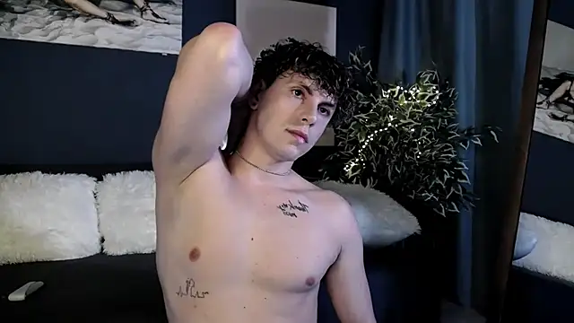 Snapshot of TylerGibson chatting on 26, 7, 2026 TylerGibson online show from 26, 7, 2026