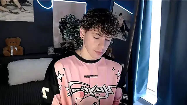 Snapshot of TylerGibson chatting on 7, 8, 2026 TylerGibson online show from 7, 8, 2026