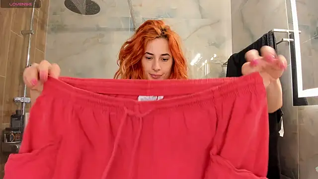 KikkoLee online show from 29, 4, 2026