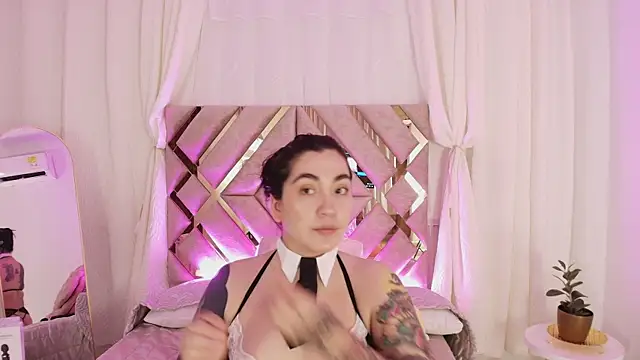 KathiaJenner online show from 20, 4, 2026