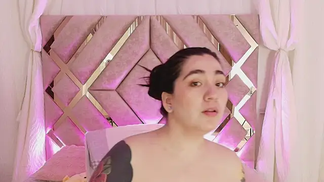 KathiaJenner online show from 27, 4, 2026