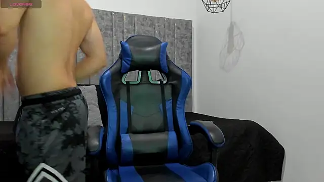 Calvin Hunter online show from 21, 4, 2026