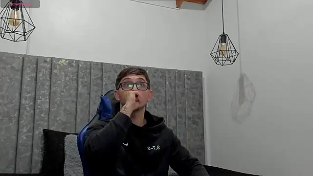 Calvin Hunter online show from 22, 4, 2026