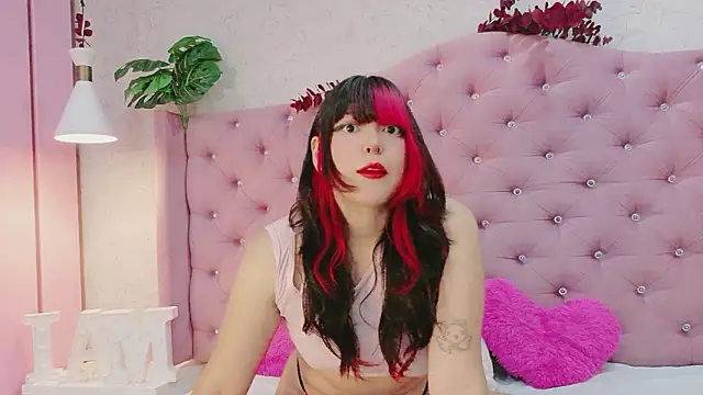 EllieNeptune  online show from 1, 2, 2026