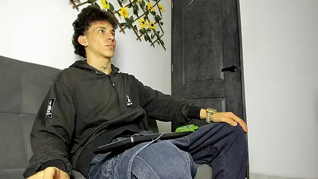 Maxxx bigcockx online show from 18, 3, 2026