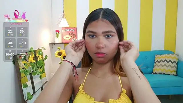 Snapshot of mayli_marie chatting on 4, 3, 2026 mayli marie online show from 4, 3, 2026