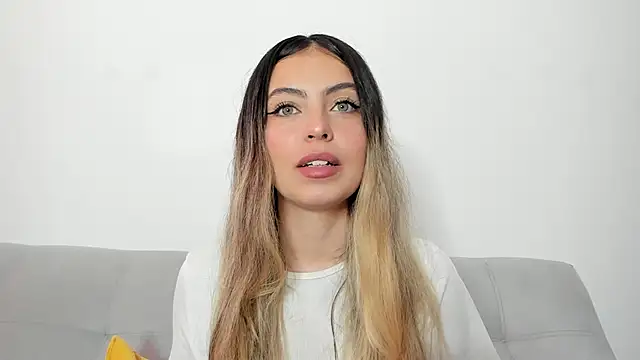 Fernanda aaaa online show from 12, 5, 2026