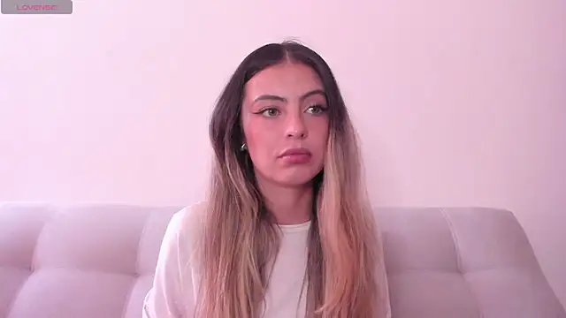 Snapshot of Fernanda_aaaa chatting on 3, 6, 2026 Fernanda aaaa online show from 3, 6, 2026