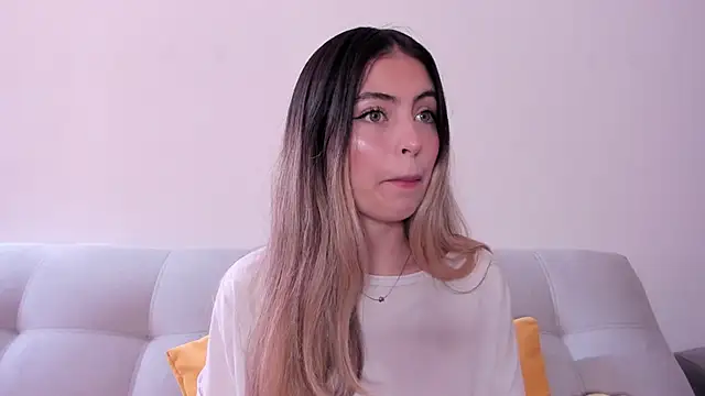 Snapshot of Fernanda_aaaa chatting on 22, 6, 2026 Fernanda aaaa online show from 22, 6, 2026
